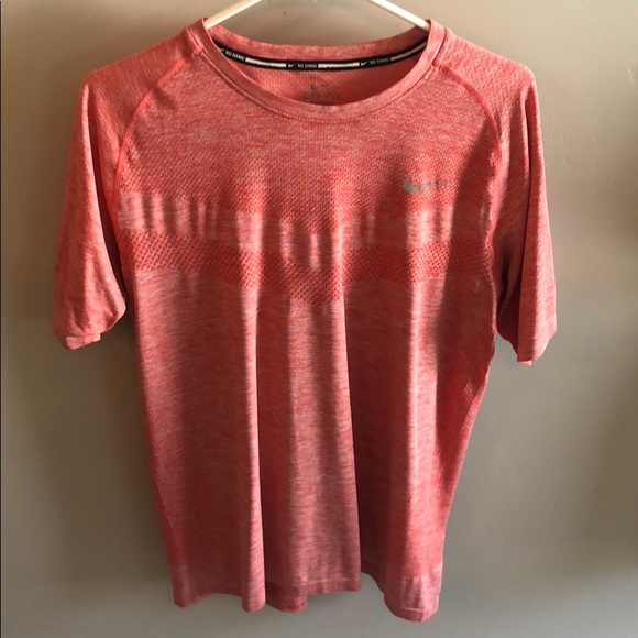 Nike Dri Fit Knit Men Running Workout Shirt Large Nike Dri Fit Knit Men Running Workout Shirt Large